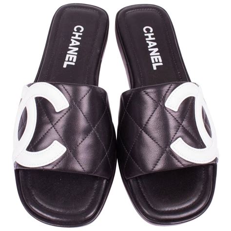 chanel sandals black and white